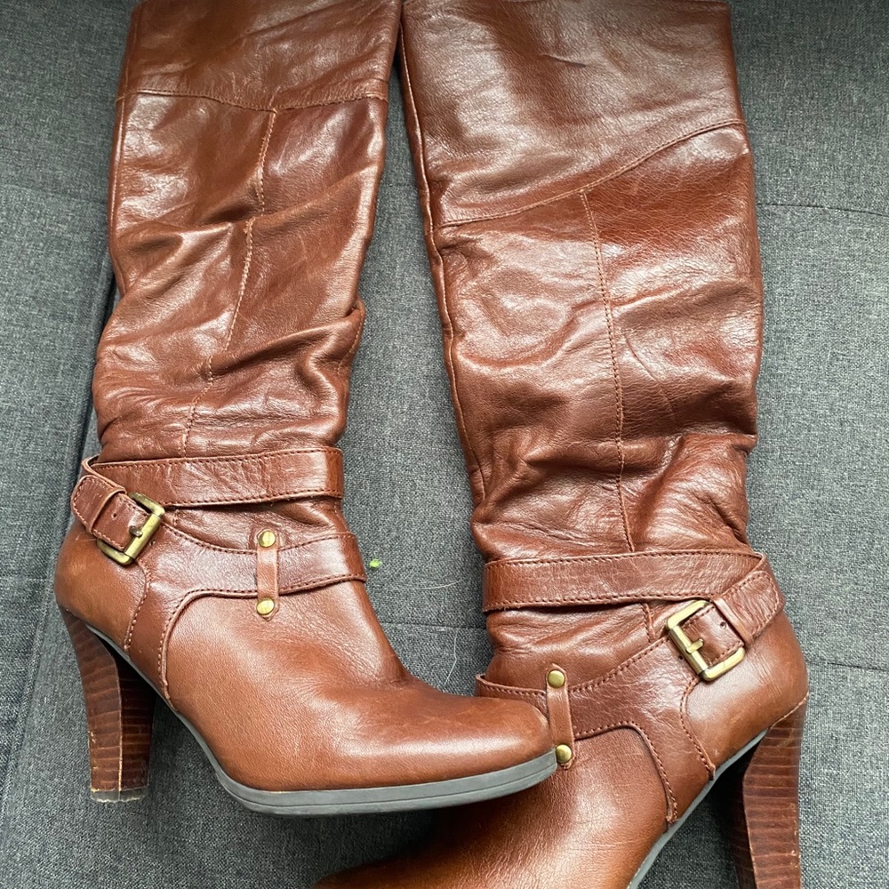 Guess boots!